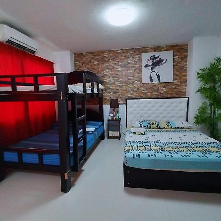 N&J Lopez Lodging House Pasay Exteriér fotografie