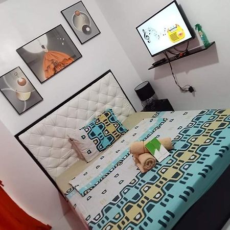 N&J Lopez Lodging House Pasay Exteriér fotografie