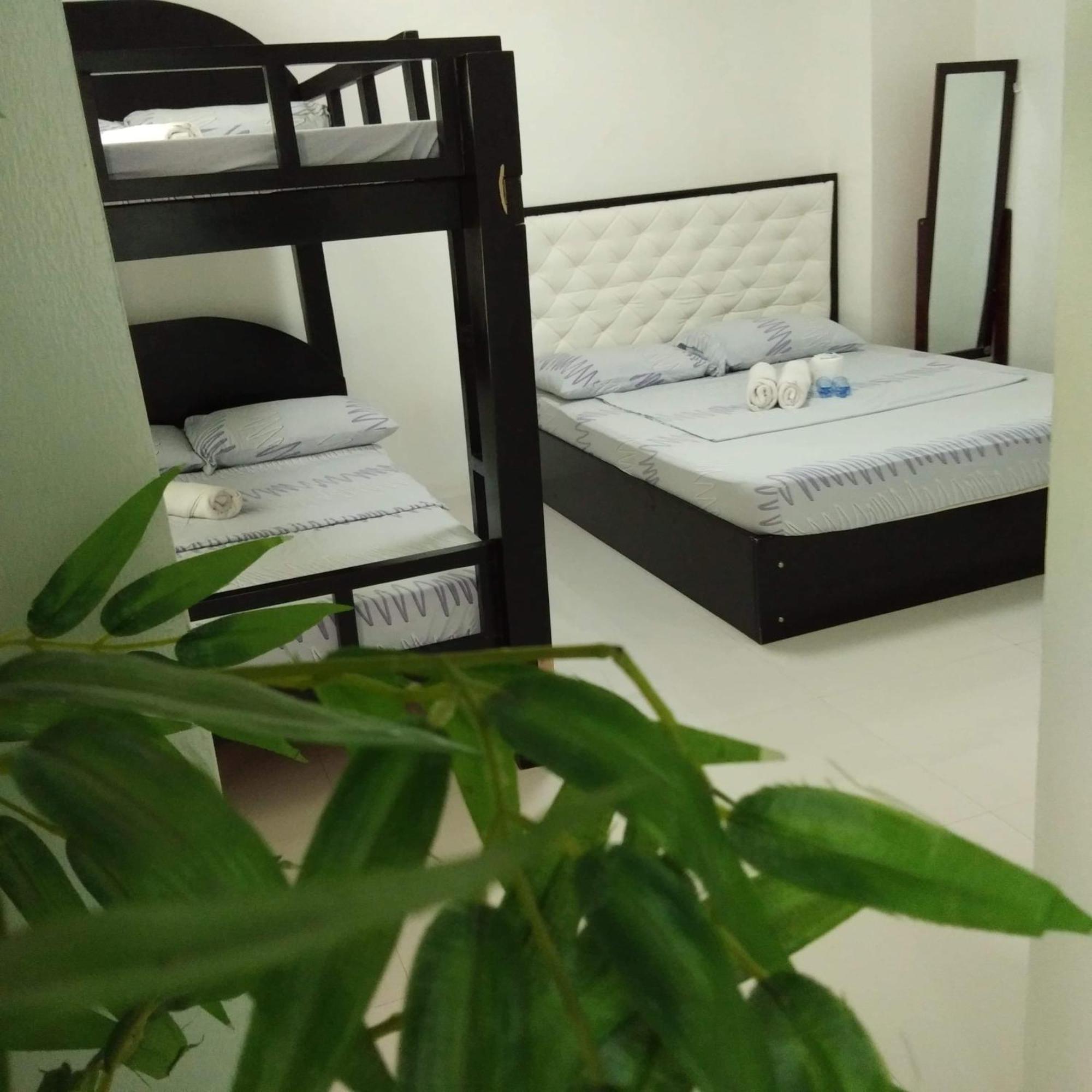 N&J Lopez Lodging House Pasay Pokoj fotografie
