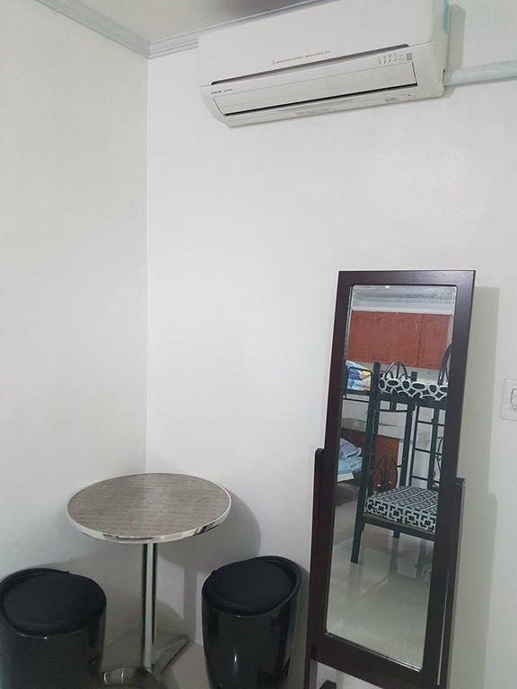 N&J Lopez Lodging House Pasay Exteriér fotografie