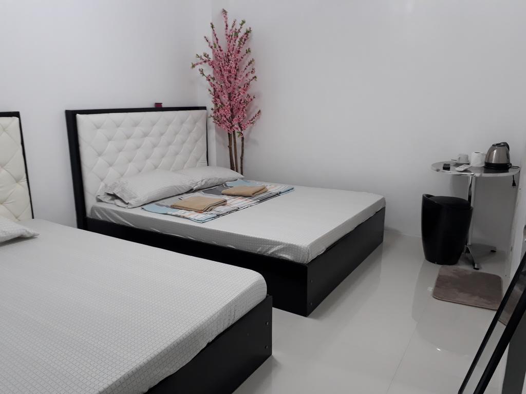 N&J Lopez Lodging House Pasay Exteriér fotografie